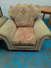 Load image into Gallery viewer, 2 Seater sofa &amp; 2 x armchairs
