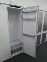 Load image into Gallery viewer, Intergrated Fridge
