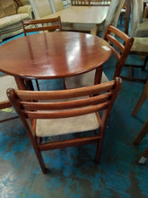 Load image into Gallery viewer, Circular Dining Table &amp; 4 Chairs
